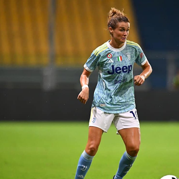 il-tardini-stadio-completamente-vuoto-con-cristiana-girelli